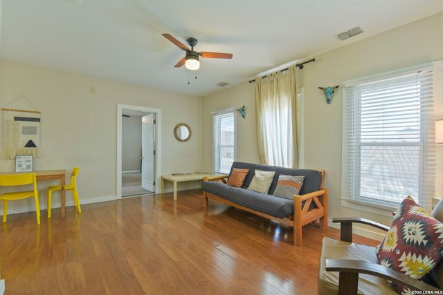 125 Paso Hondo, San Antonio, TX 78202