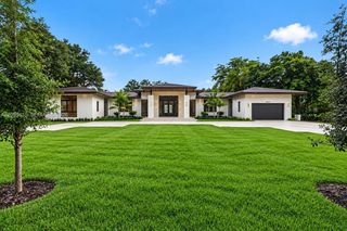 9999 SW 87th Court, Miami, FL 33176