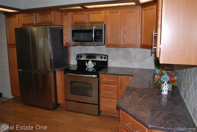 40936 Micol Drive, Plymouth, MI 48170