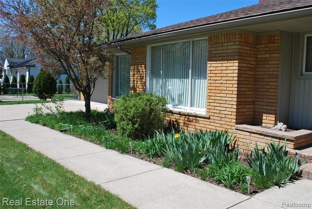 40936 Micol Drive, Plymouth, MI 48170