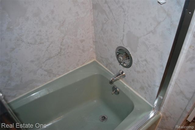 40936 Micol Drive, Plymouth, MI 48170