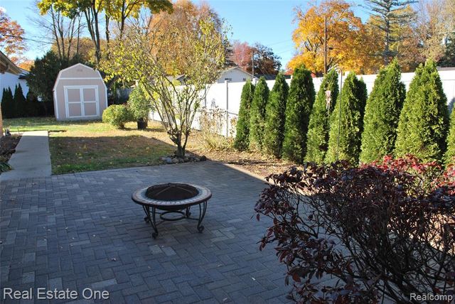 40936 Micol Drive, Plymouth, MI 48170