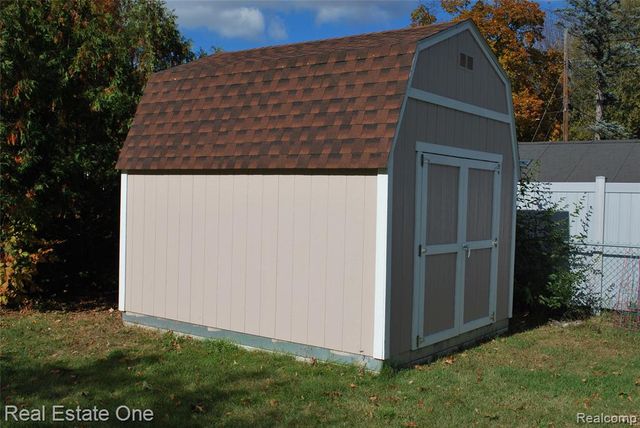 40936 Micol Drive, Plymouth, MI 48170