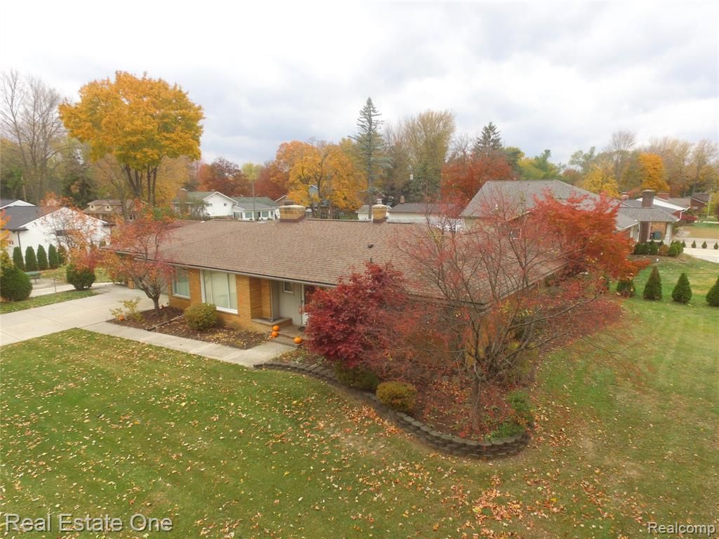 40936 Micol Drive, Plymouth, MI 48170