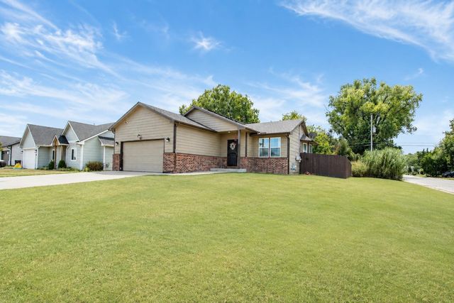 821 W 50th, Wichita, KS 67217