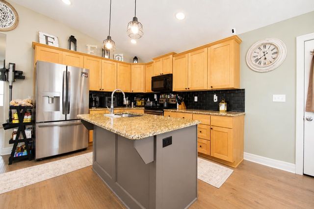 821 W 50th, Wichita, KS 67217