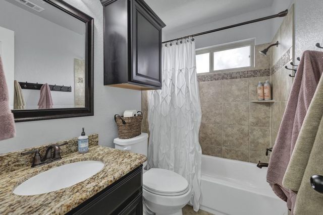303 Parkside DR, San Marcos, TX 78666