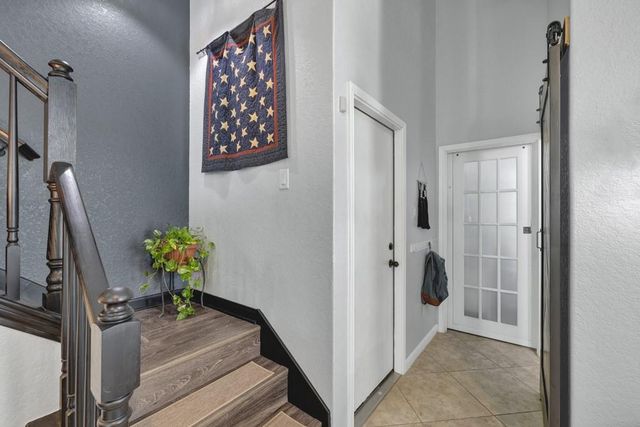 303 Parkside DR, San Marcos, TX 78666