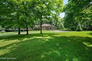 11108 Shady Hollow Dr, Louisville, KY 40241