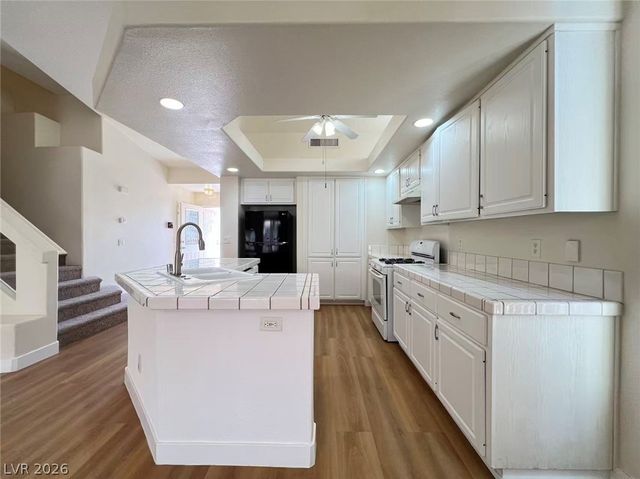 8704 AUTUMN VALLEY Avenue, Las Vegas, NV 89129