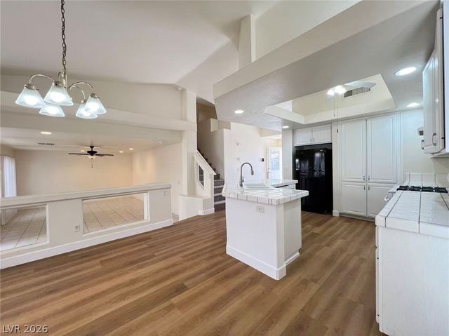 8704 AUTUMN VALLEY Avenue, Las Vegas, NV 89129