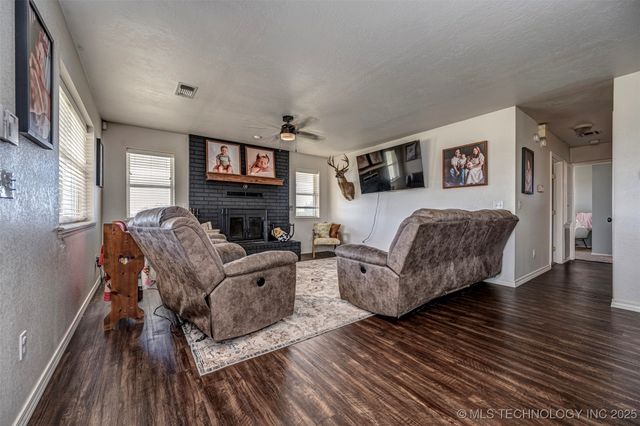 1121 Industrial Park Drive, Sulphur, OK 73086