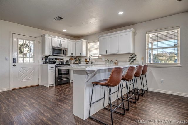 1121 Industrial Park Drive, Sulphur, OK 73086