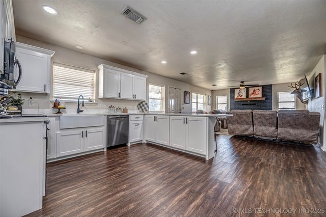 1121 Industrial Park Drive, Sulphur, OK 73086