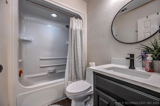 1121 Industrial Park Drive, Sulphur, OK 73086