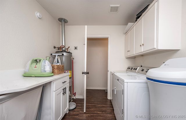 1121 Industrial Park Drive, Sulphur, OK 73086