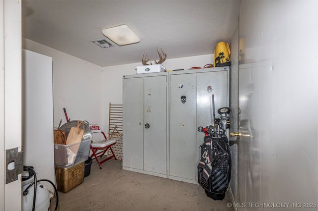 1121 Industrial Park Drive, Sulphur, OK 73086