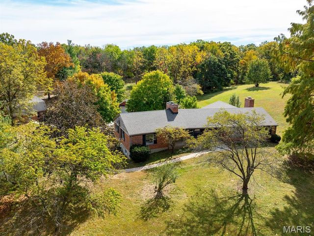 1 Meadowbrook Heights, Hannibal, MO 63401