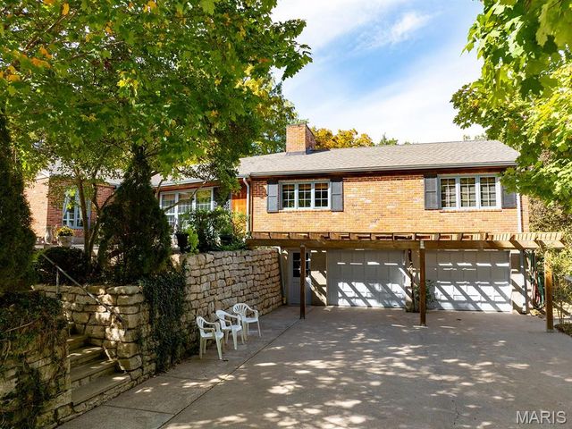 1 Meadowbrook Heights, Hannibal, MO 63401