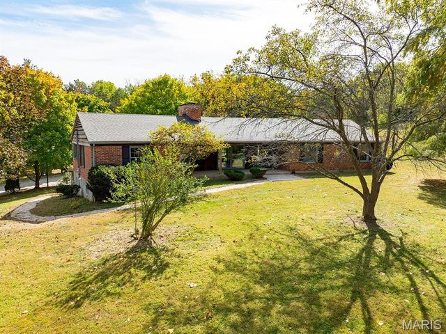 1 Meadowbrook Heights, Hannibal, MO 63401