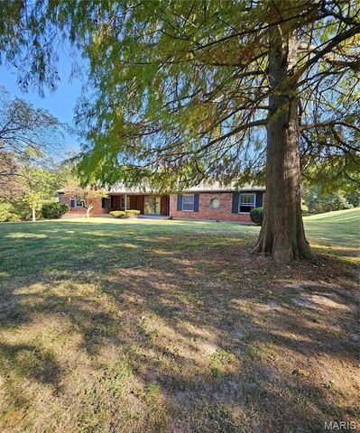 1 Meadowbrook Heights, Hannibal, MO 63401