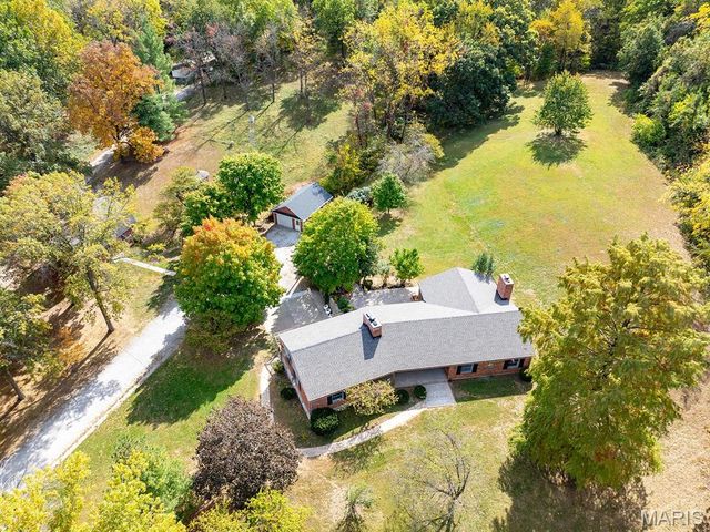 1 Meadowbrook Heights, Hannibal, MO 63401