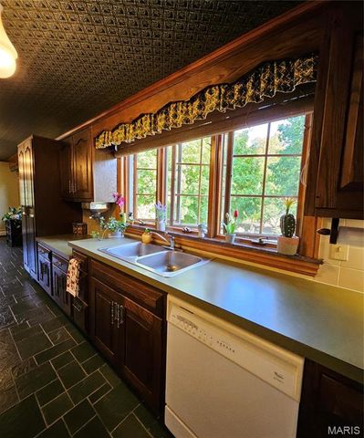 1 Meadowbrook Heights, Hannibal, MO 63401