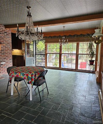 1 Meadowbrook Heights, Hannibal, MO 63401