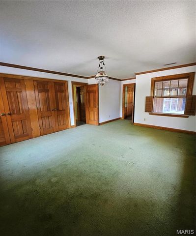 1 Meadowbrook Heights, Hannibal, MO 63401