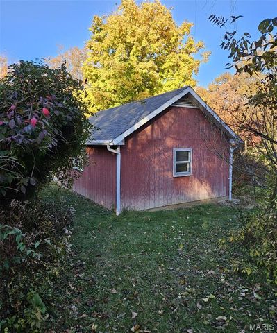 1 Meadowbrook Heights, Hannibal, MO 63401