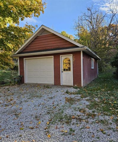 1 Meadowbrook Heights, Hannibal, MO 63401