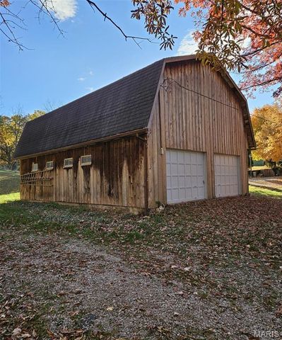 1 Meadowbrook Heights, Hannibal, MO 63401