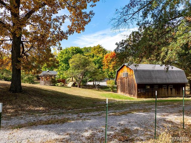 1 Meadowbrook Heights, Hannibal, MO 63401