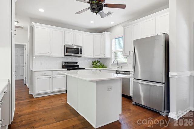 9218 Duckhorn Drive, Charlotte, NC 28277