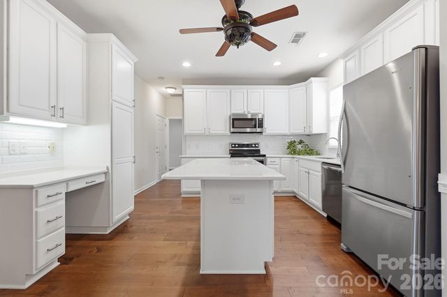 9218 Duckhorn Drive, Charlotte, NC 28277