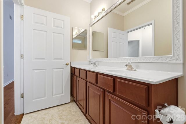 9218 Duckhorn Drive, Charlotte, NC 28277