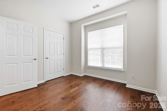 9218 Duckhorn Drive, Charlotte, NC 28277