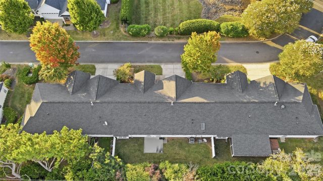 9218 Duckhorn Drive, Charlotte, NC 28277