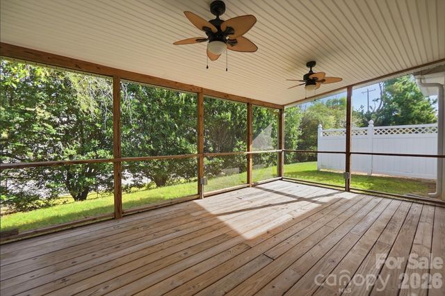 9218 Duckhorn Drive, Charlotte, NC 28277