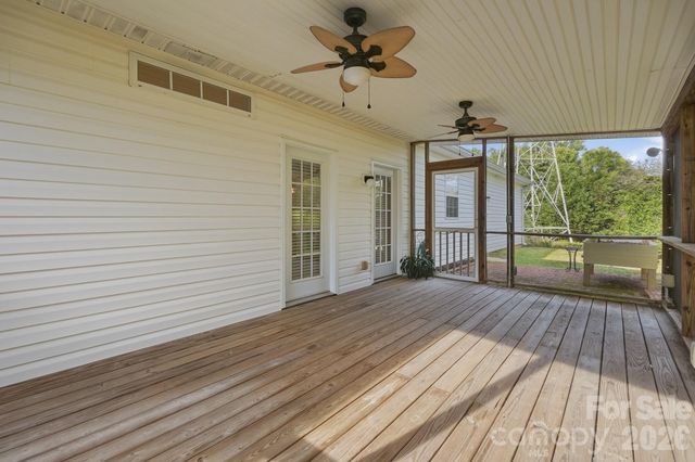 9218 Duckhorn Drive, Charlotte, NC 28277