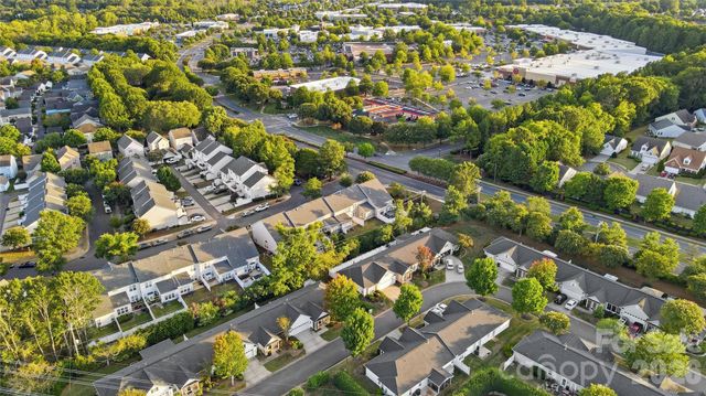 9218 Duckhorn Drive, Charlotte, NC 28277