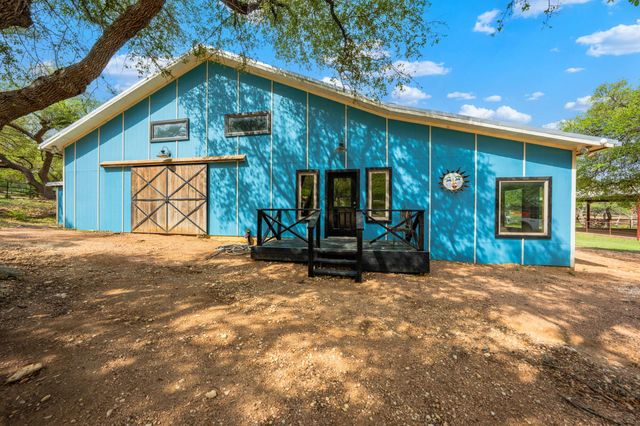 100 Rainbow's End, Wimberley, TX 78676