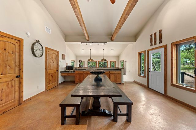 100 Rainbow's End, Wimberley, TX 78676