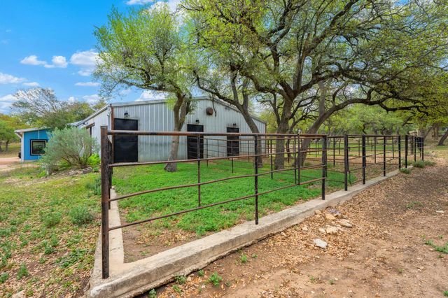 100 Rainbow's End, Wimberley, TX 78676