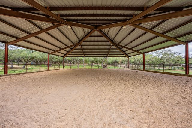 100 Rainbow's End, Wimberley, TX 78676
