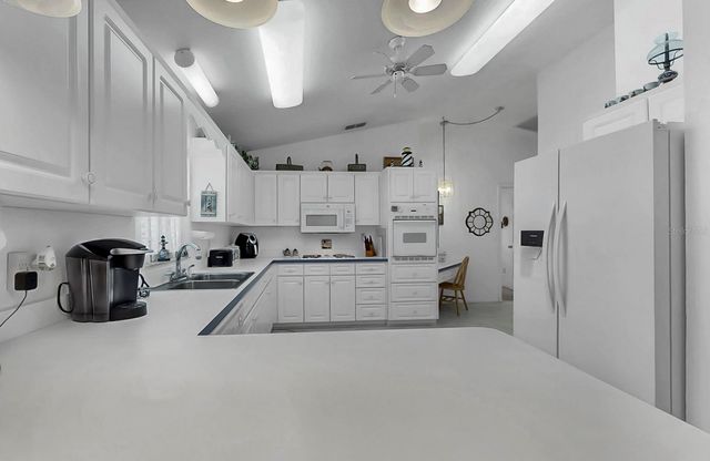 914 WOODLAND DRIVE, Seffner, FL 33584