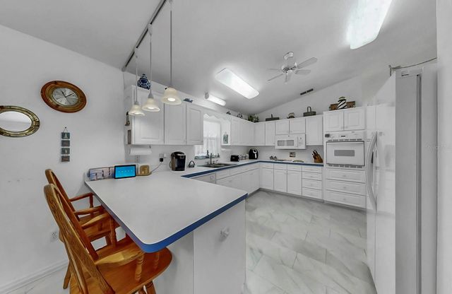 914 WOODLAND DRIVE, Seffner, FL 33584