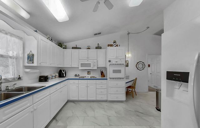 914 WOODLAND DRIVE, Seffner, FL 33584