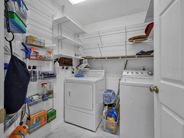 914 WOODLAND DRIVE, Seffner, FL 33584