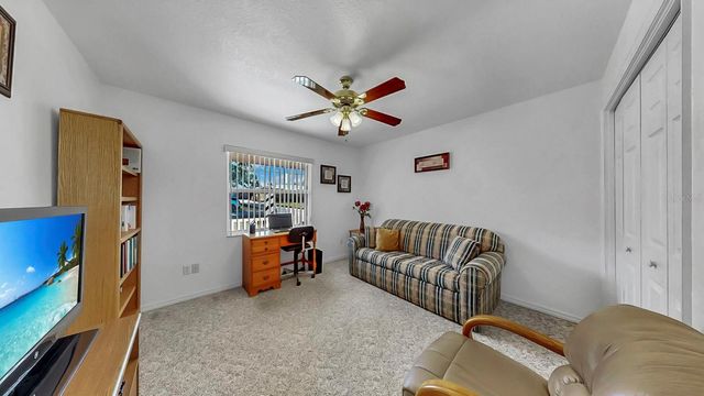 914 WOODLAND DRIVE, Seffner, FL 33584